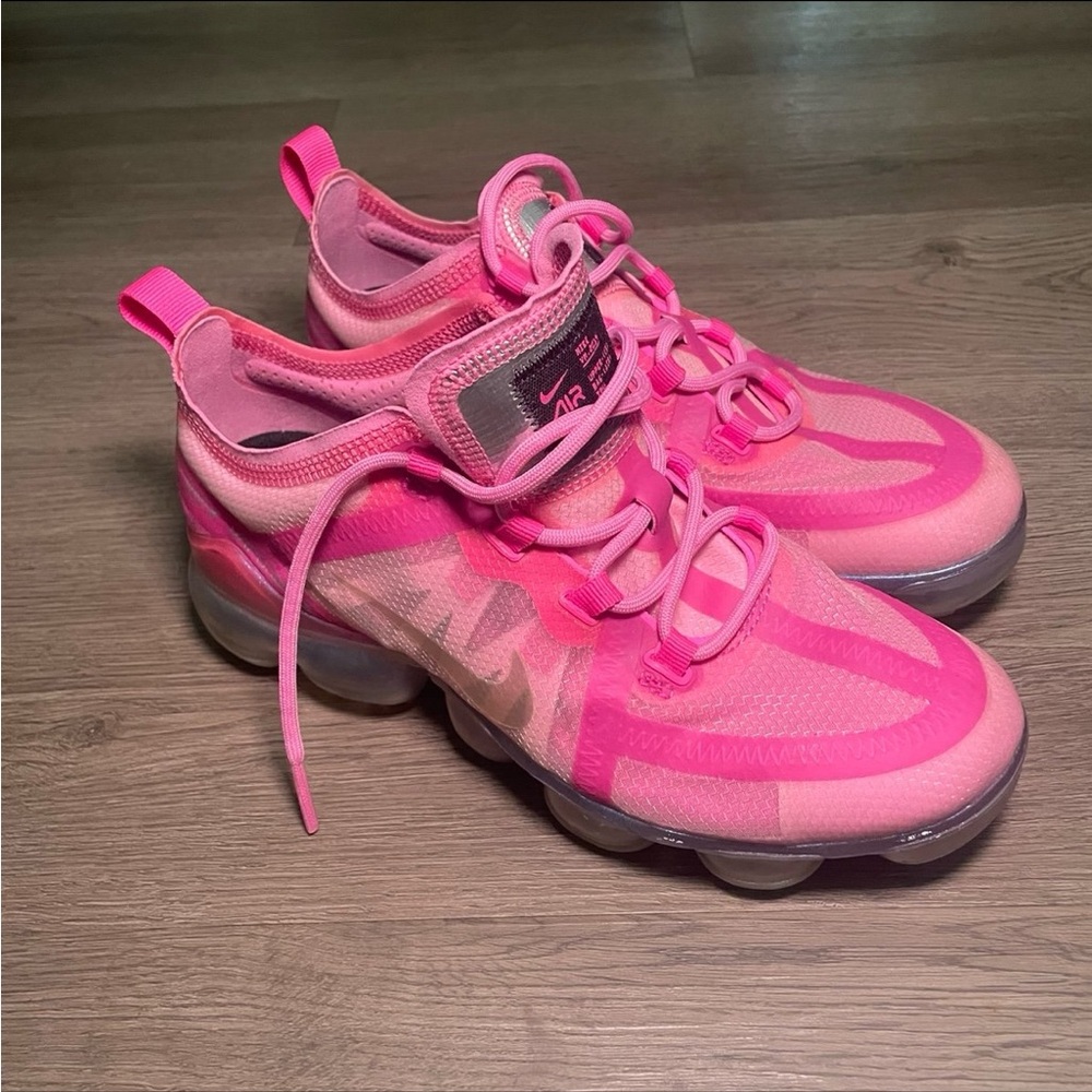 Pink vapormax